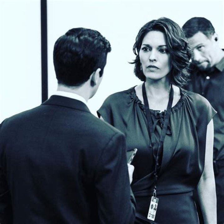 Alana de la Garza Bra Size, Age, Weight, Height, Measurements