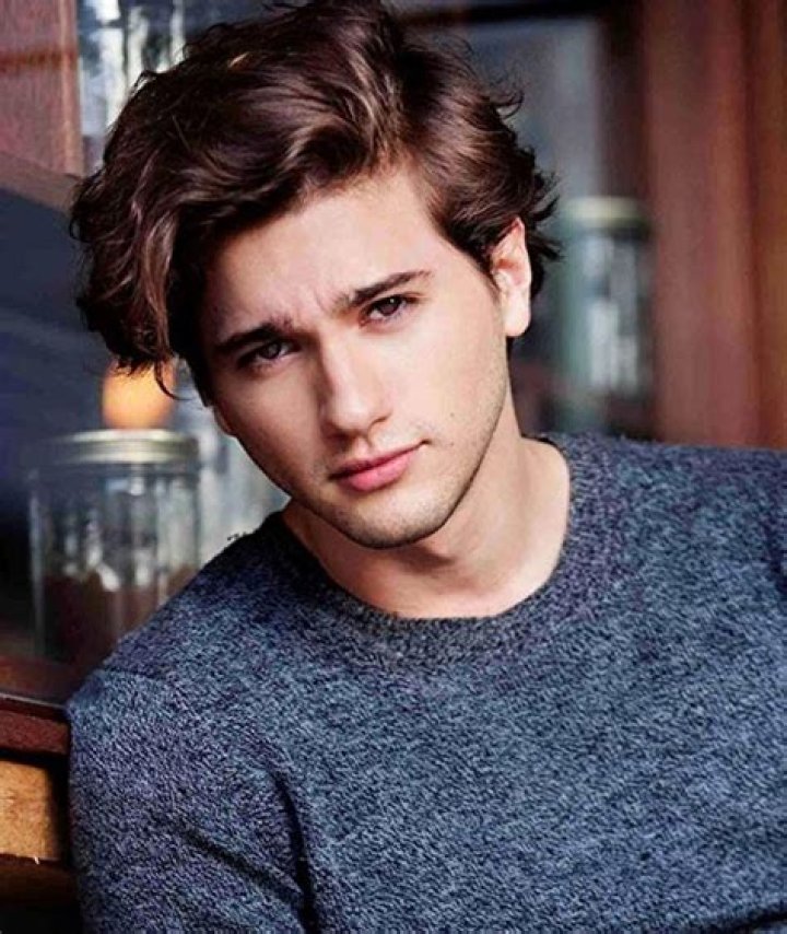 Alex Fitzalan Age, Girlfriend, Wiki, Height, Parents & Net Worth