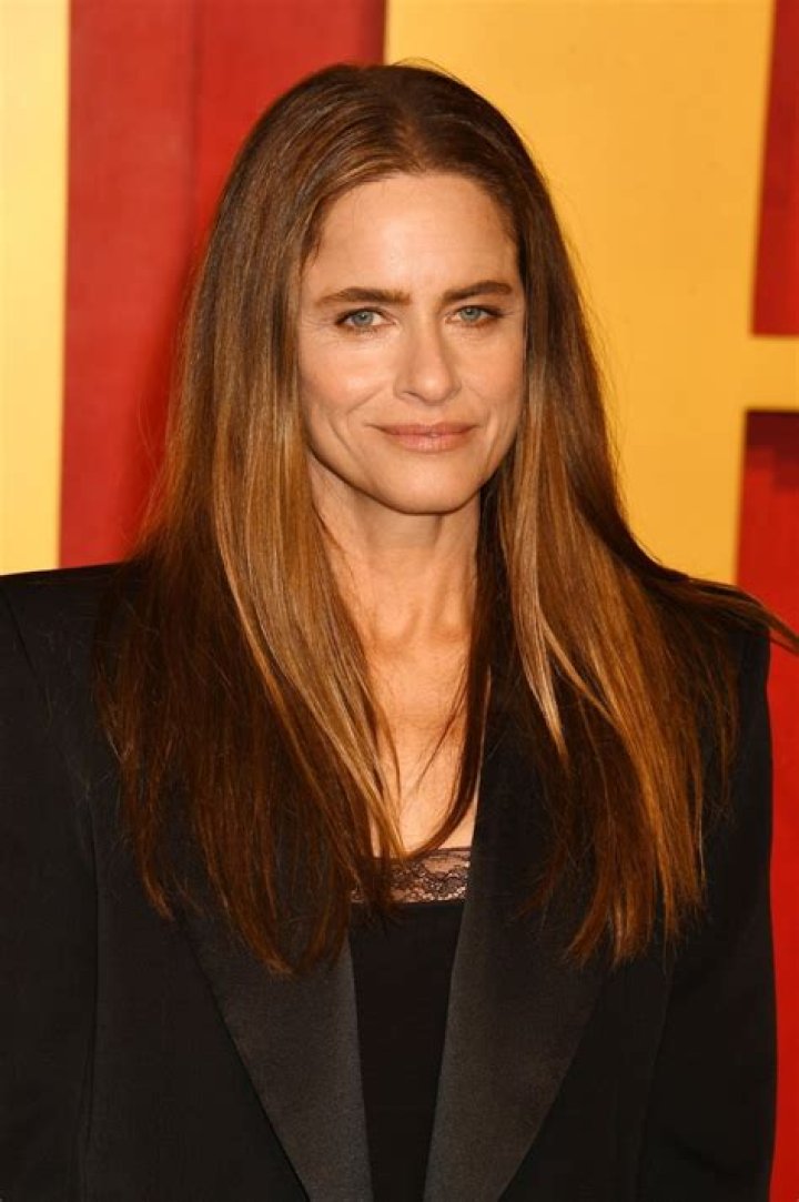 Amanda Peet Biography - Facts, Childhood, Family Life & Achievements