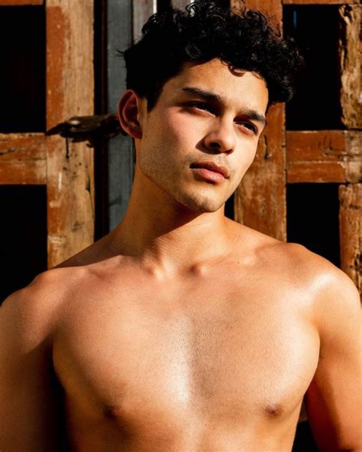 Anthony Keyvan Wiki, Age, Height, Girlfriend, Ethnicity & Parents