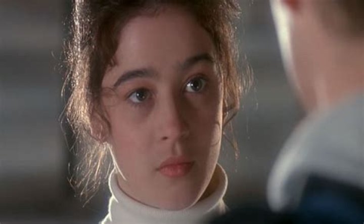 Can Moira Kelly skate? – Celebrity