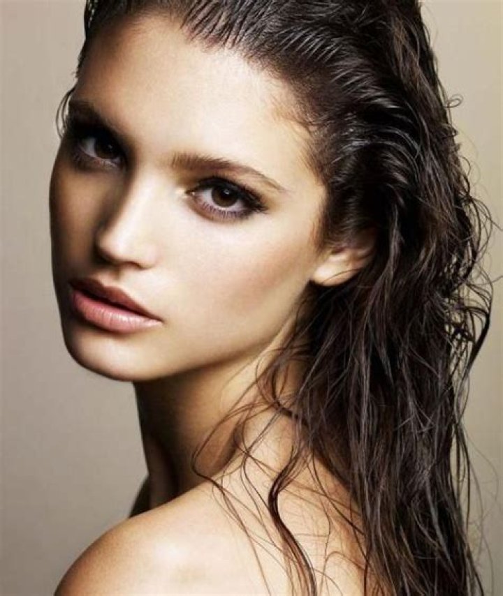 Charlbi Dean Kriek Archives - Celebrities: Wiki, Age, Height, Net Worth, Relationship