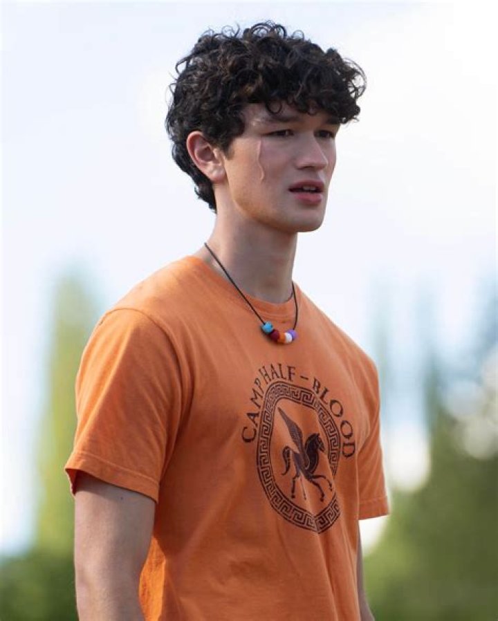 Charlie Bushnell Wiki, Age, Girlfriend, Net Worth, Height & More