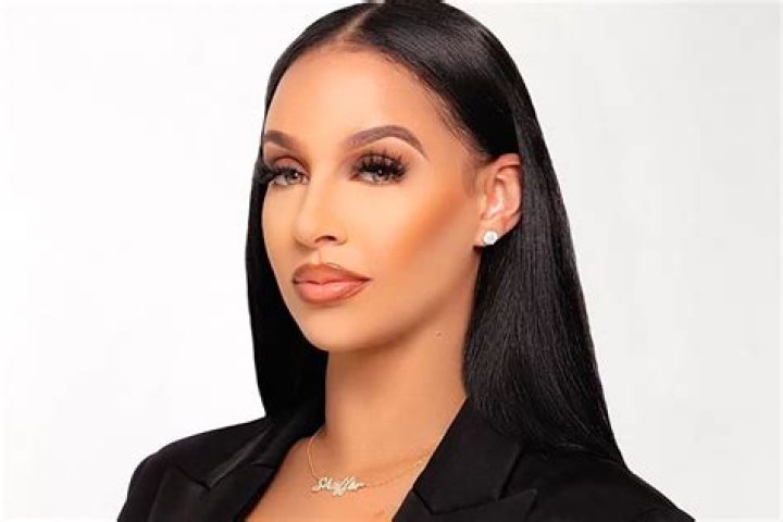 Crystal Renay Wiki, Age, Net Worth, Husband, Height & More