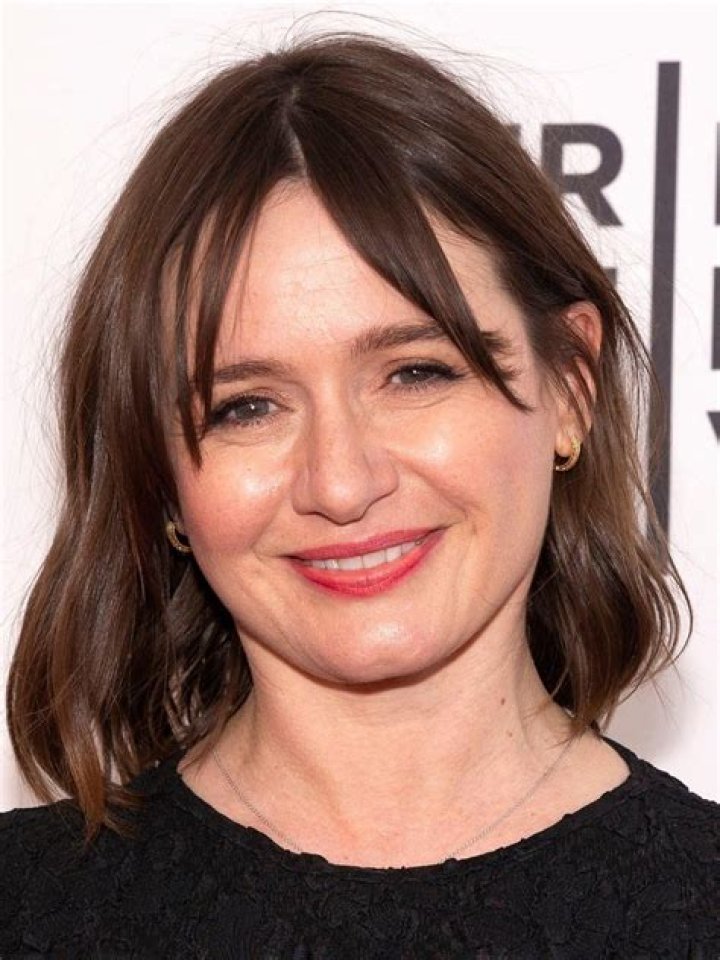 Emily Mortimer Bra Size, Age, Weight, Height, Measurements