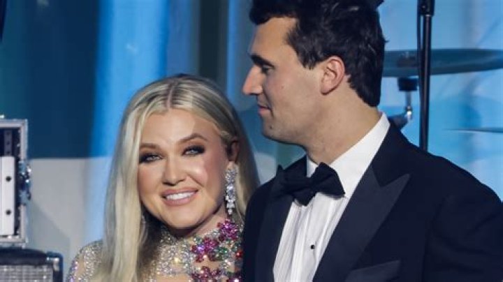 
How Much Money Does Erika Christensen Make? Latest Income Salary
