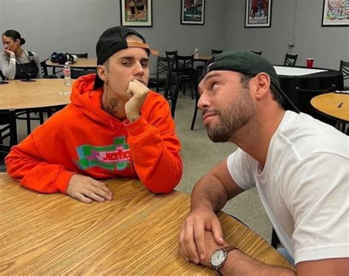 
How Much Money Does Scooter Braun Make? Latest Income Salary
