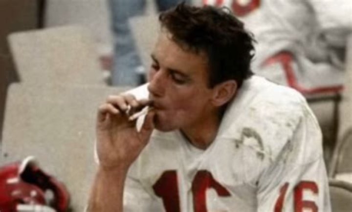 Infamous Cigarette Photo Taken by Len Dawson During the 1967 Super Bowl; His Net Worth at the Time of His Death