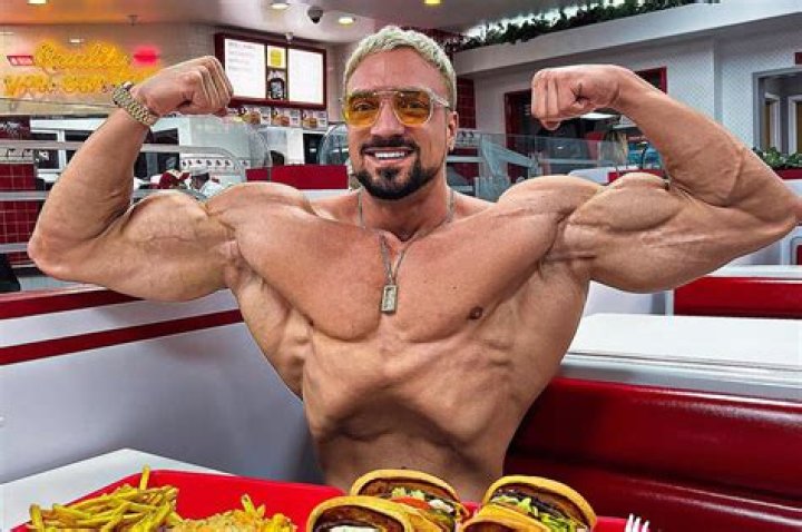 14 Amazing Influencer Bodies — Celebwell