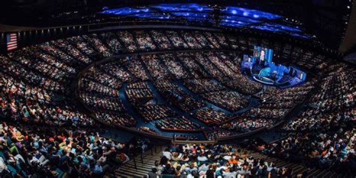 Is It Free To Attend Lakewood Church? – Celebrity