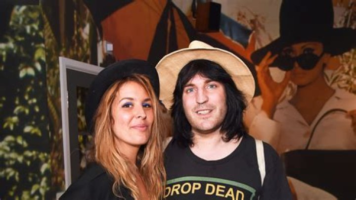 Is Noel Fielding married to a duck? – Celebrity