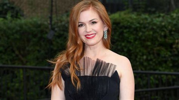Isla Fisher Bra Size, Age, Weight, Height, Measurements