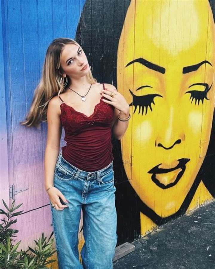 Isla Stanford [Instagram Star] Wiki, Bio, Boyfriend, Height & More