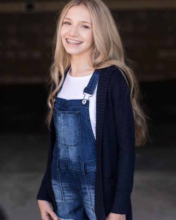 Jenna Valenzuela – Bio, Facts, Family Life of Dancer