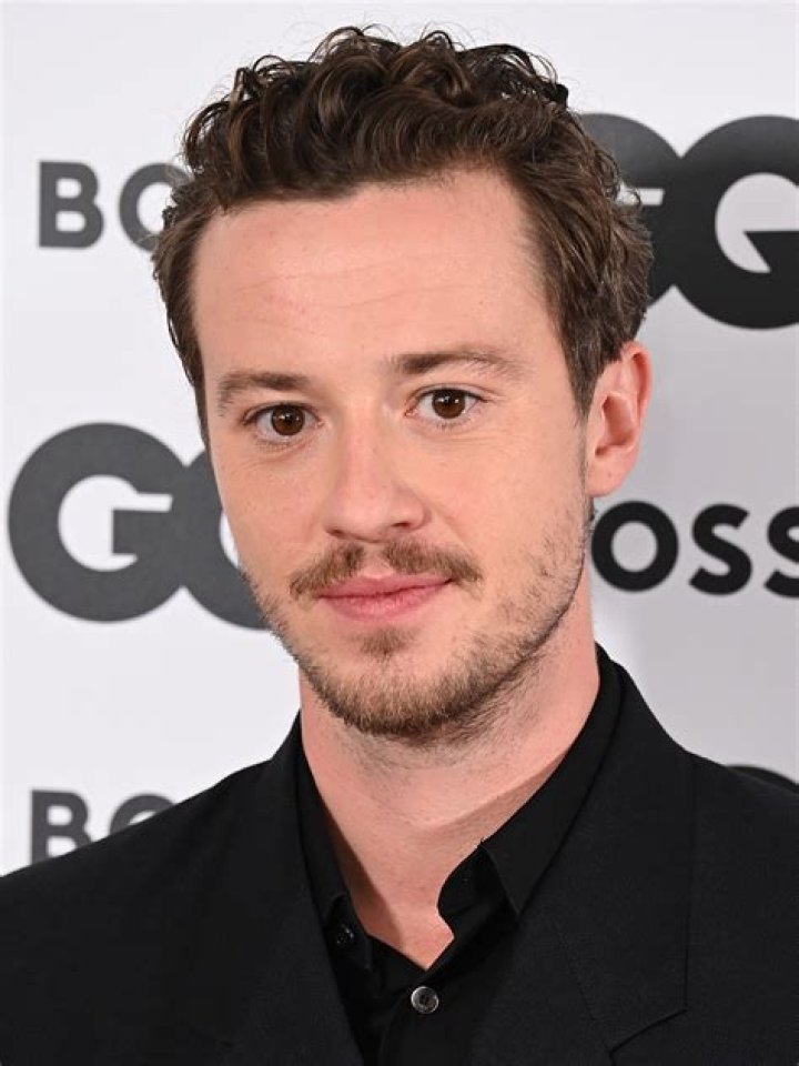 Actor Joseph Quinn Wiki, Age, Height, Girlfriend, Parents & More