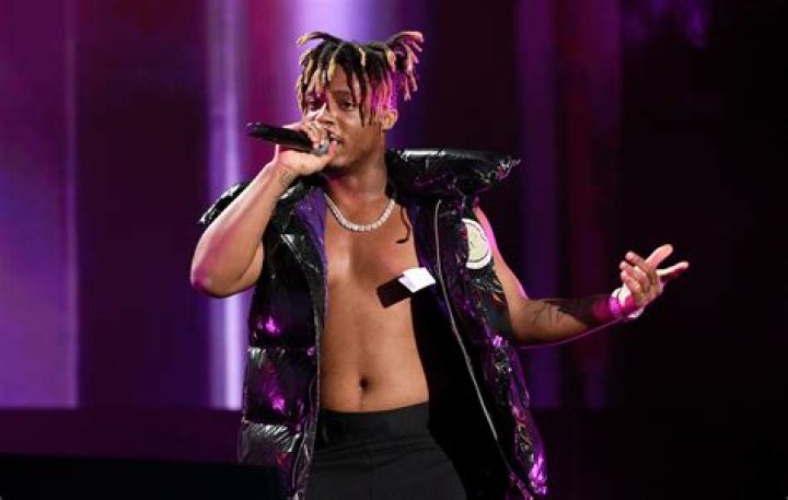 Juice WRLD (Jarad Higgins) Biography – Facts, Childhood, Family Life of Rapper, Death