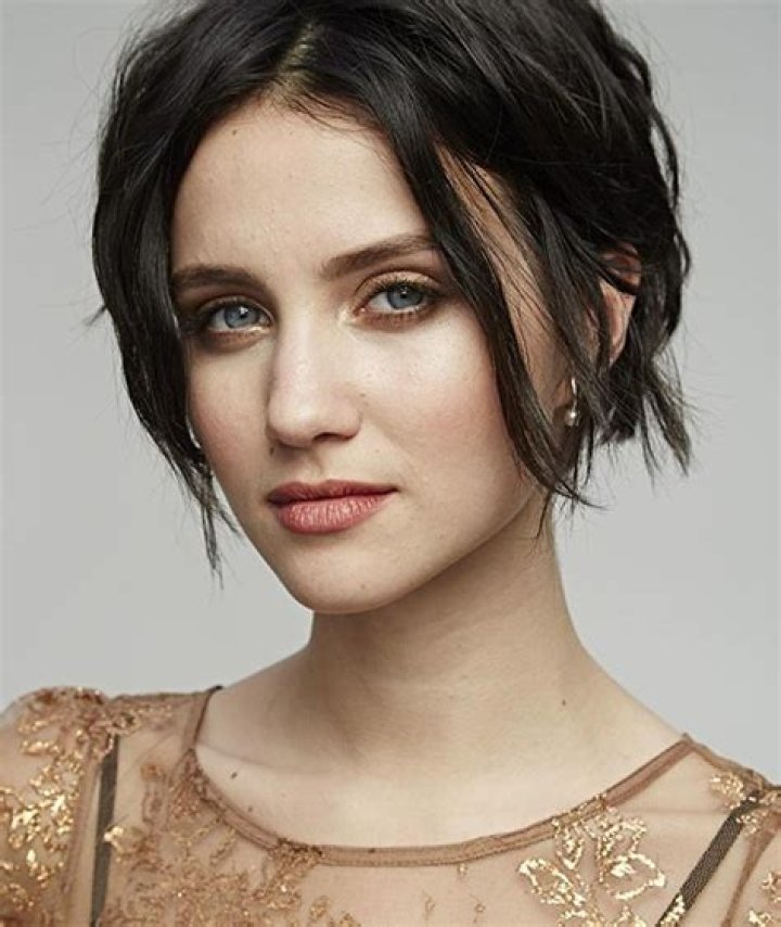 Julia Goldani Telles Biography - Facts, Childhood, Family Life & Achievements