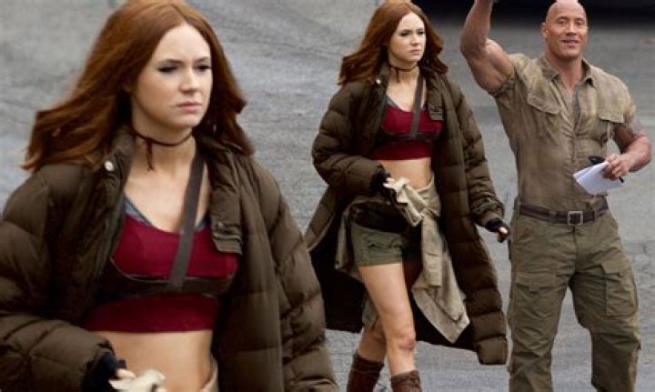 Karen Gillan Bra Size, Age, Weight, Height, Measurements