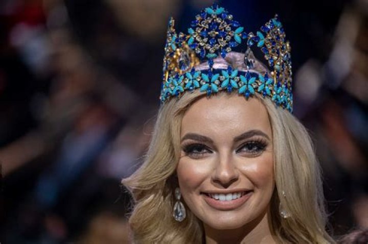 Miss World Karolina Bielawska Wiki, Age, Height, Boyfriend, Parents & Net Worth