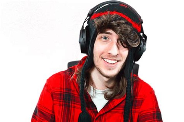 KreekCraft (Forrest Starling) - Bio, Facts, Family Life of YouTuber