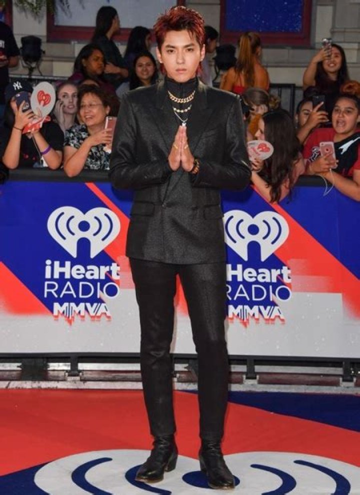 Kris Wu Height Weight Shoe Size Body Measurements Stats Facts