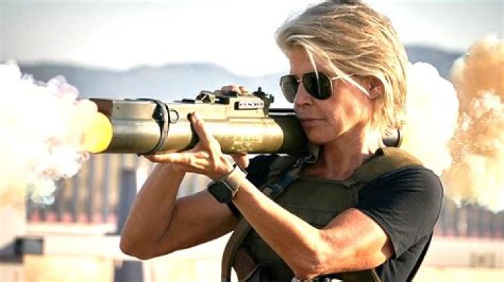 Linda Hamilton net worth and how much she got from divorcing James Cameron