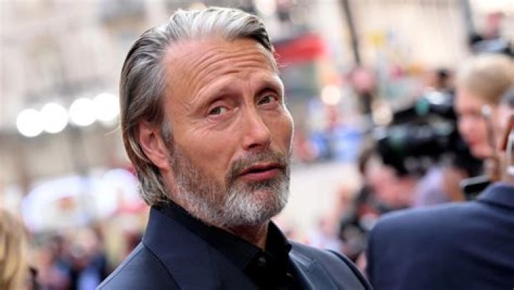 Mads Mikkelsen Age, Weight, Height, Measurements