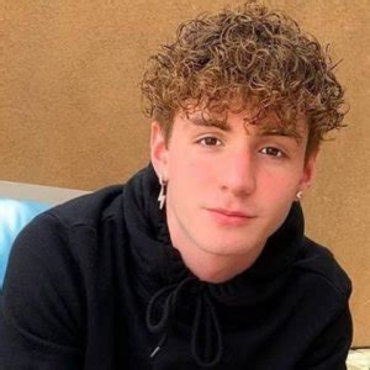 Mikey Tua - Bio, Facts, Family Life of Actor