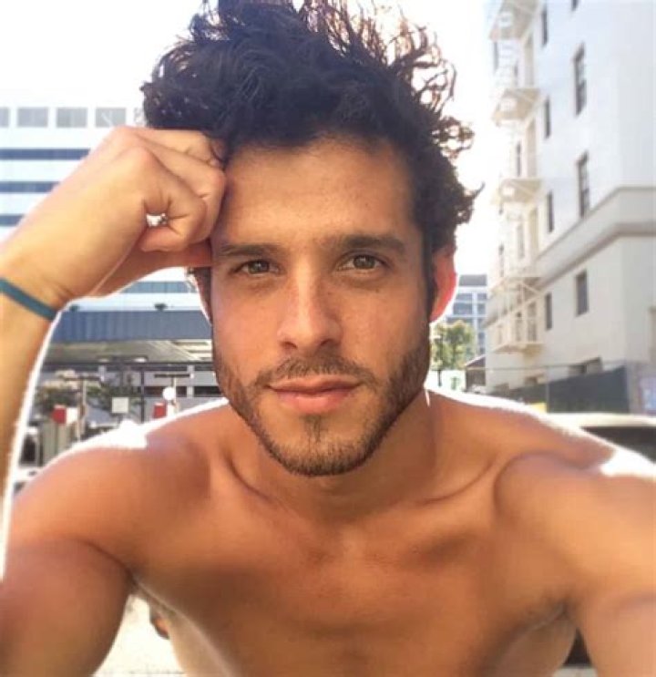 Miles Gaston Villanueva Archives - Celebrities: Wiki, Age, Height, Net Worth, Relationship