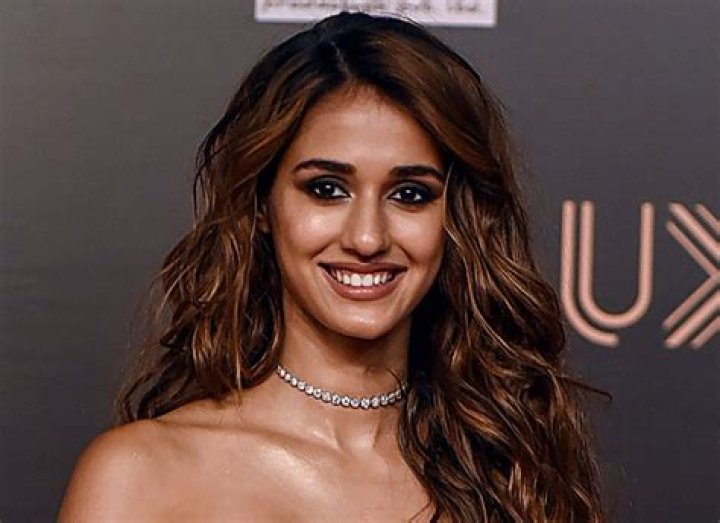 Disha Patani in Bathing Suit Says “Hi”  — Celebwell