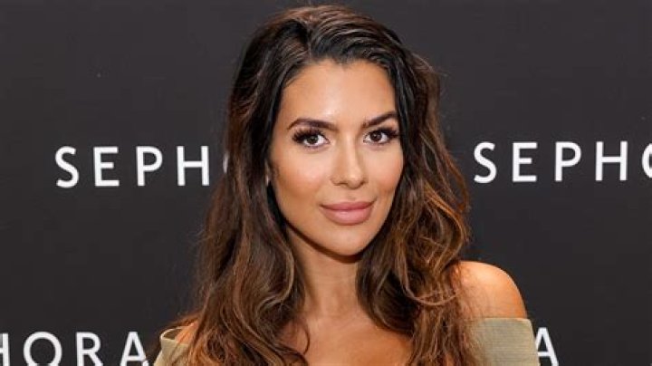 Ekin-Su Cülcüloğlu in Bathing Suit is "Somewhere on an Island" — Celebwell