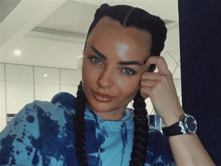 Kamila Wybrańczyk in Bathing Suit Sends Regards "From Mexico" — Celebwell