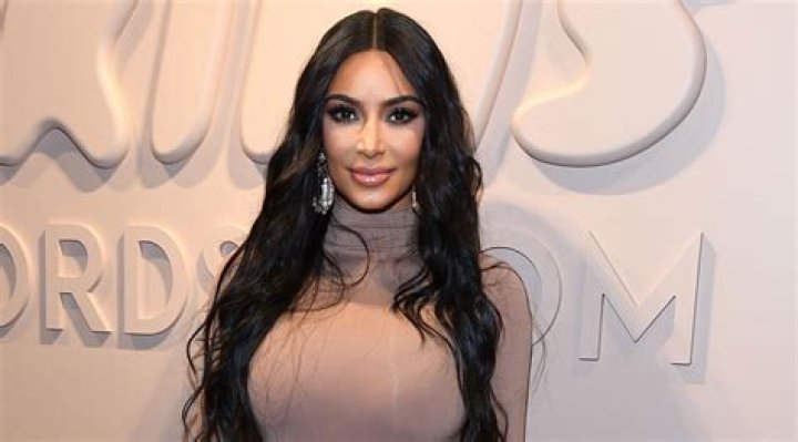 Kim Kardashian in Bathing Suit Shares “Vacay Pics” — Celebwell