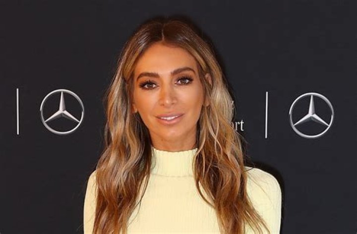 Nadia Bartel in Bathing Suit Shares a Beach Selfie — Celebwell