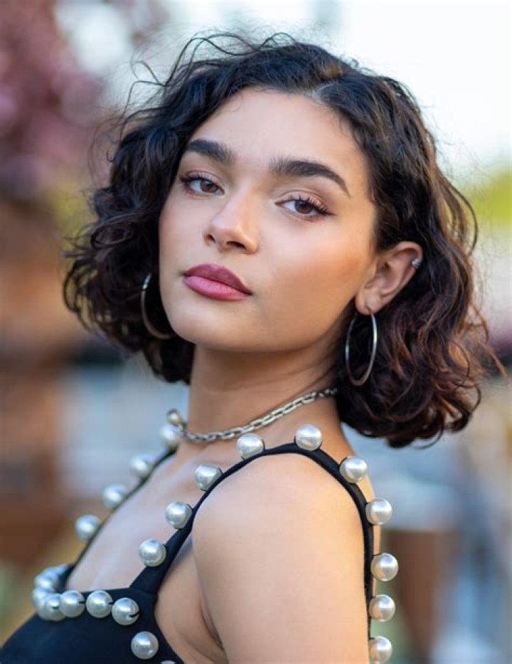 Paulina Chávez Wiki, Age, Height, Net Worth, Boyfriend, Parents & More