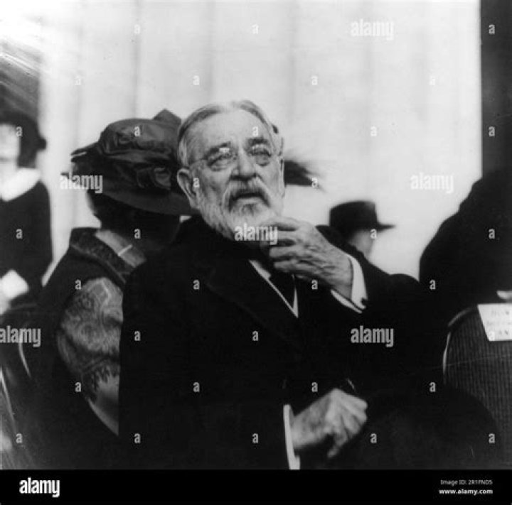 Robert Todd Lincoln Biography - Facts, Childhood, Family Life & Achievements