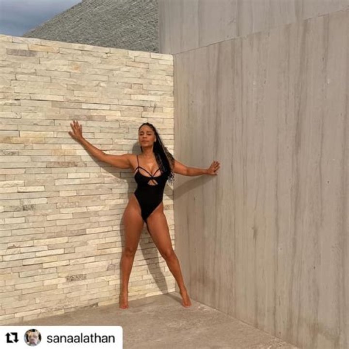 Sanaa Lathan Height Weight Body Measurements Bra Size Facts Family