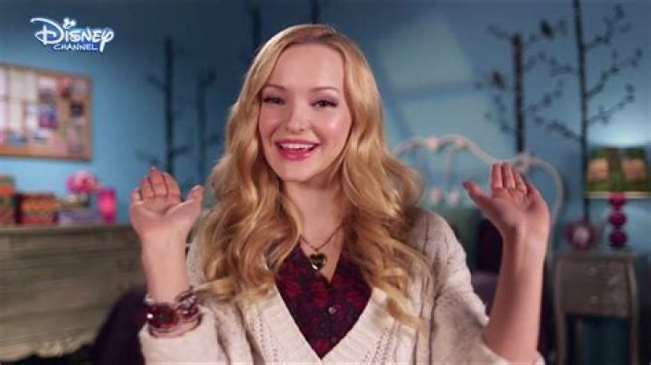 What is Mal’s full name in Descendants? – Celebrity