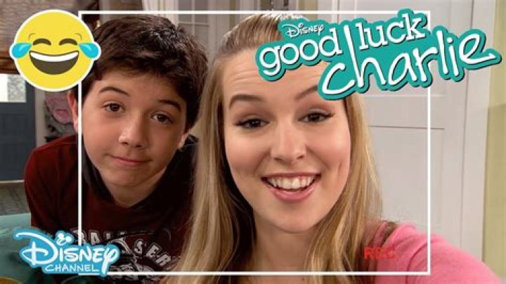 Who plays Teddy’s boyfriend on Good Luck Charlie? – Celebrity